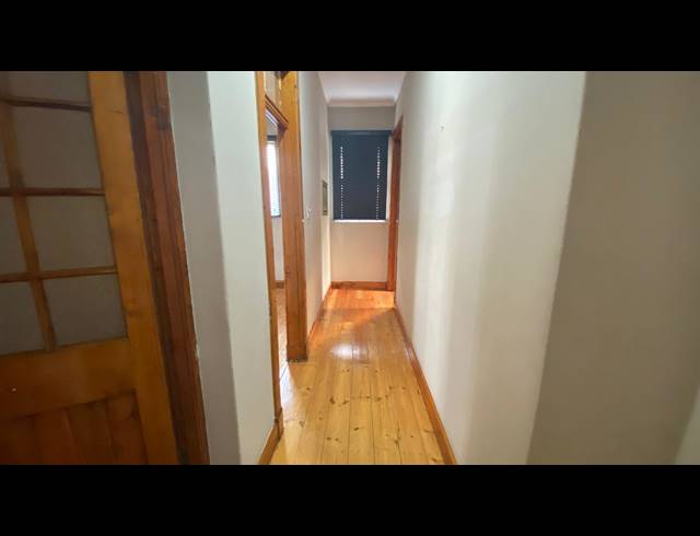 2.5 BEDROOM FLAT TO LET IN ESSENWOOD